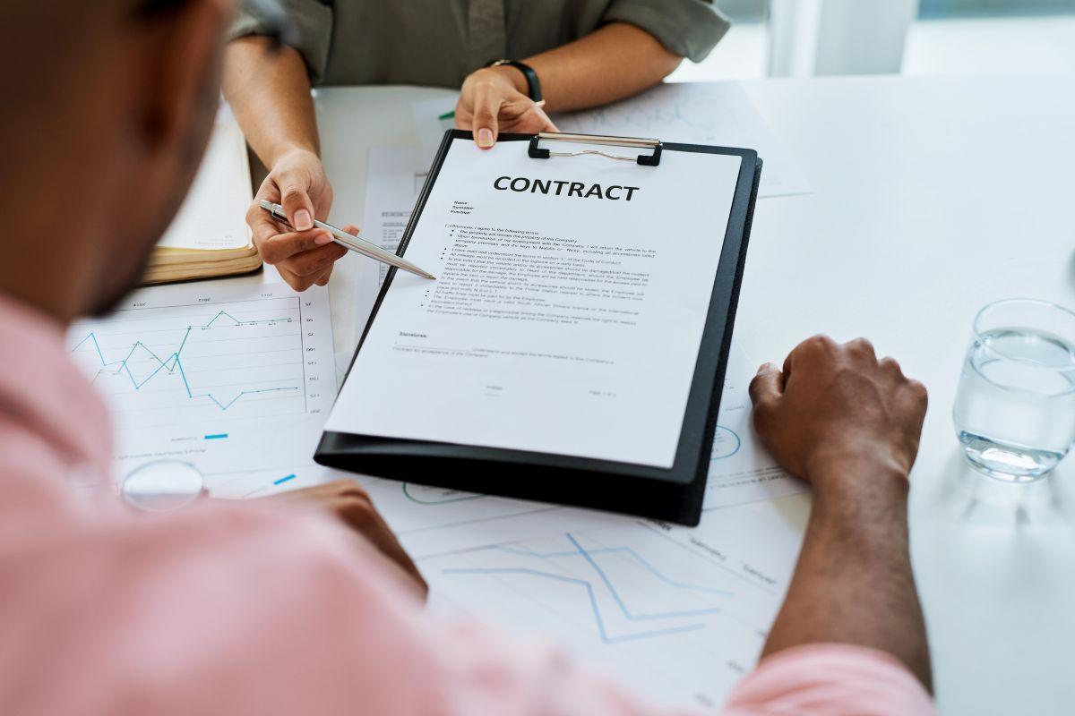 understanding Contracts and Payment Structures