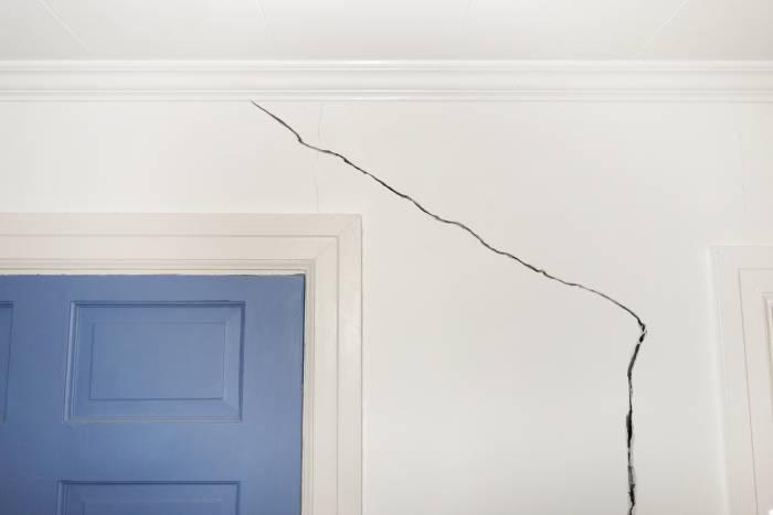 Long-Term Consequences:⁤ Structural Damage and Mold‍ Growth